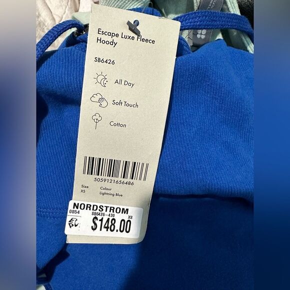 Sweaty Betty NWT Escape Luxe Fleece Hoodie size XS in color lightening blue - Picture 3 of 3